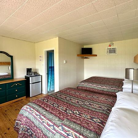 The Waterfront Motel Grand Barachois Exterior foto