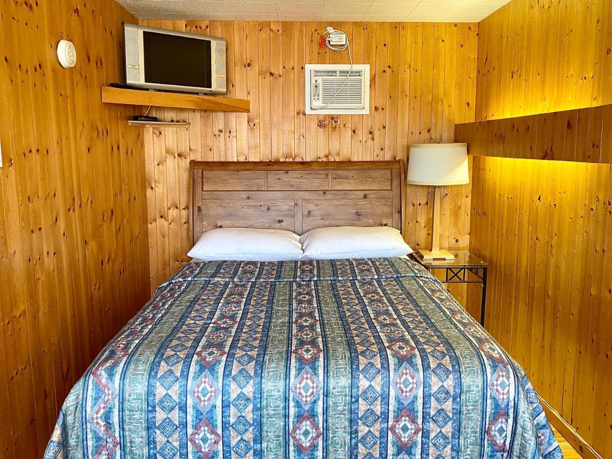 The Waterfront Motel Grand Barachois Exterior foto