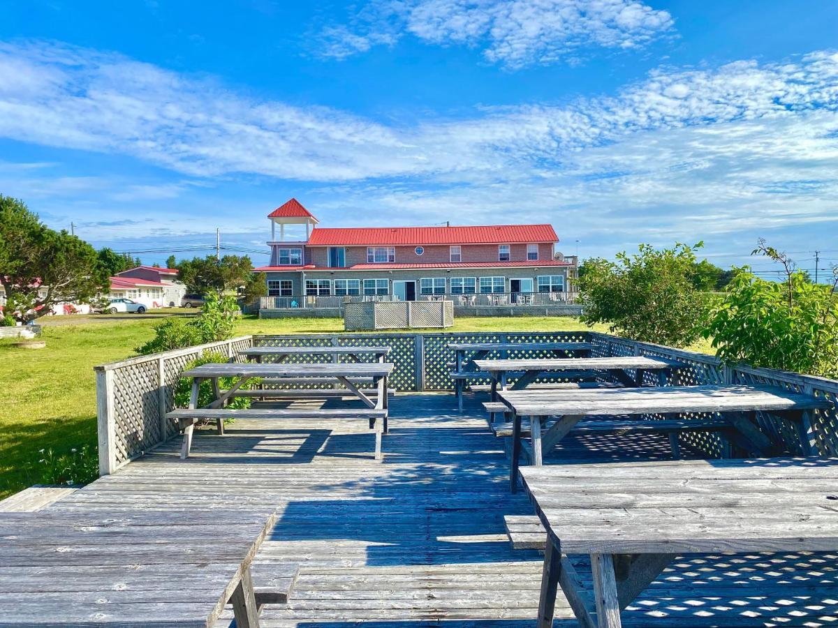 The Waterfront Motel Grand Barachois Exterior foto