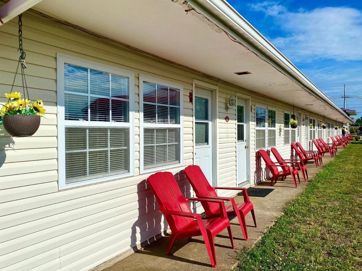 The Waterfront Motel Grand Barachois Exterior foto