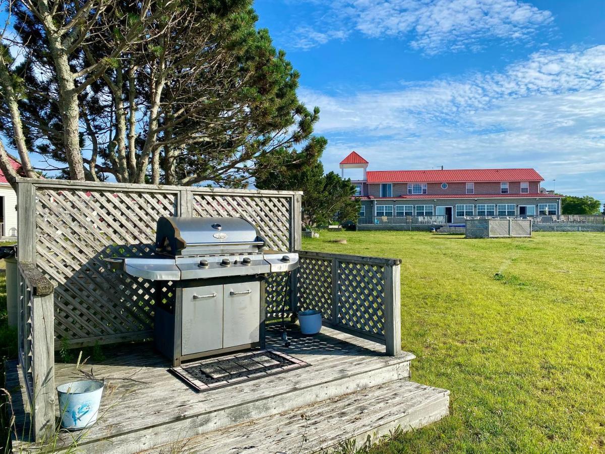 The Waterfront Motel Grand Barachois Exterior foto